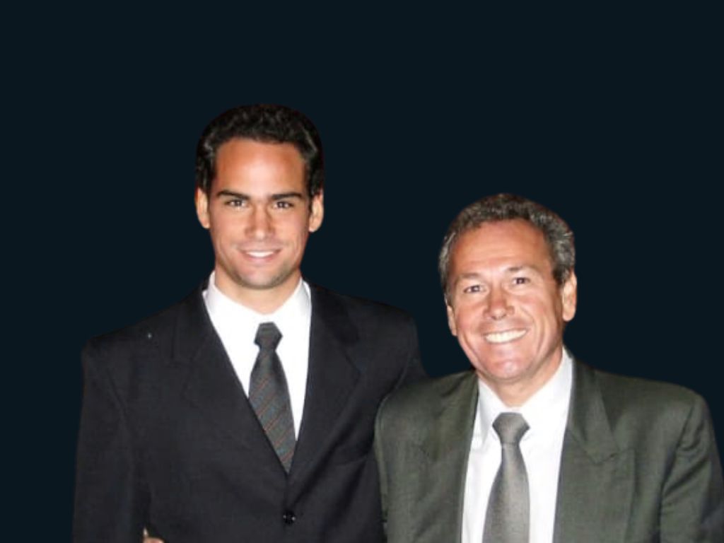 Manuel Fernando Lupiañez y su padre, Manuel Lupiañez —Milti—, juntos y sonrientes